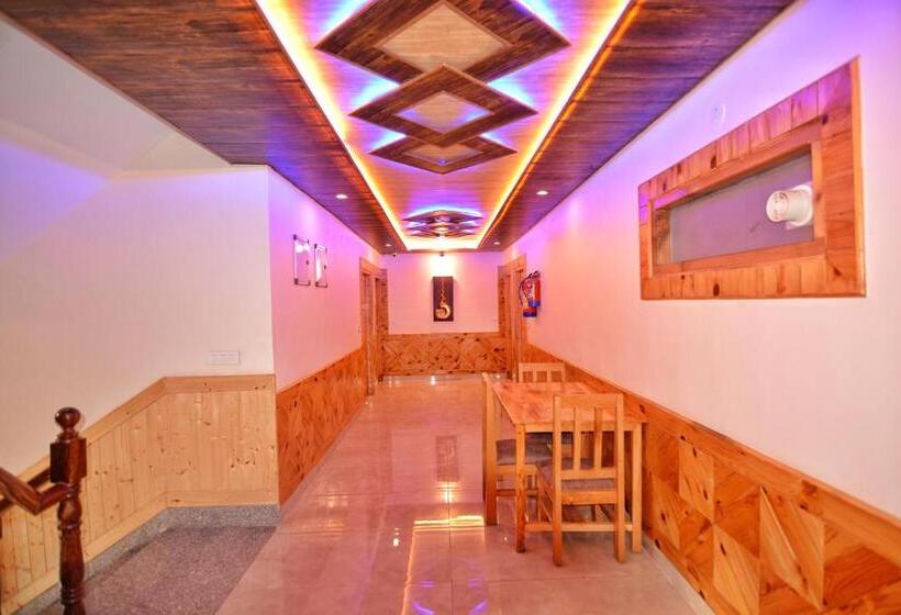 ホテル Hilly Bee, Manali