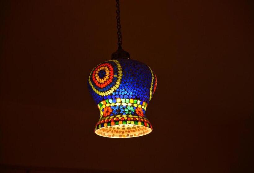 ホテル Hilly Bee, Manali