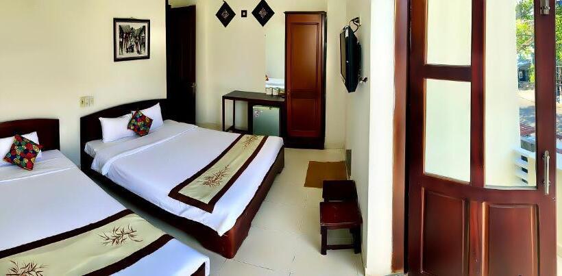 هتل Hoian Old Town Hostel