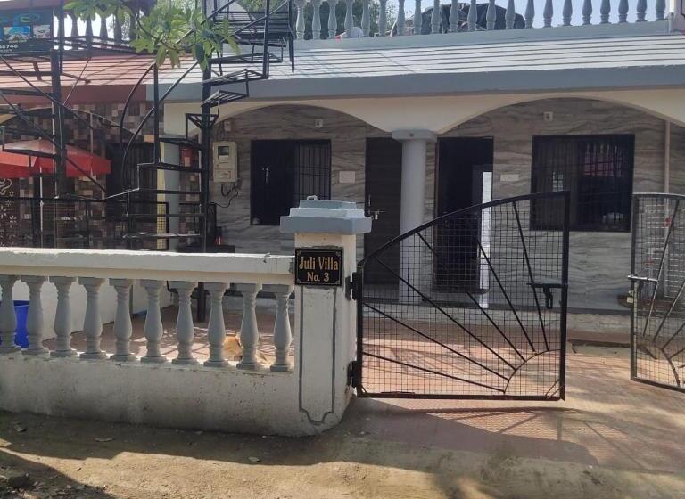 בית מלון כפרי Juli Villa