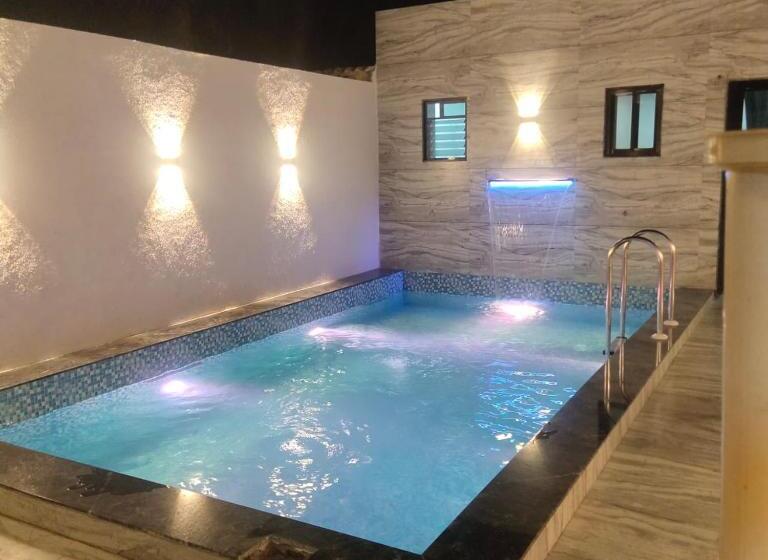 בית מלון כפרי Juli Villa