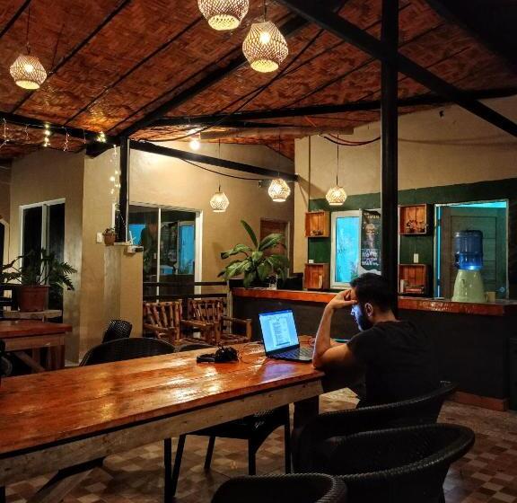 ホテル Klub Safari Tourist Inn