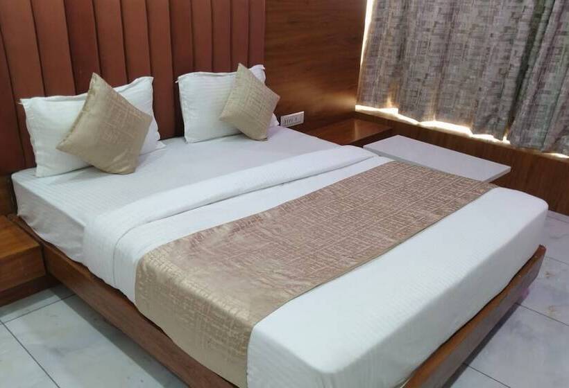 فندق Metro, Vadodara