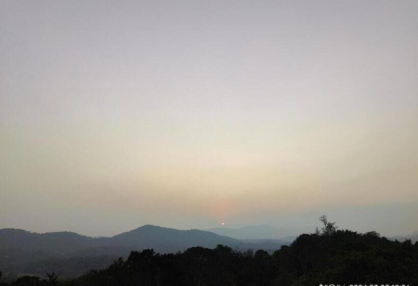 בית מלון כפרי Mountain View Villas Of Coorg