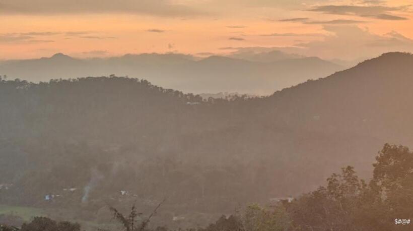酒店 Mountain View Villas Of Coorg