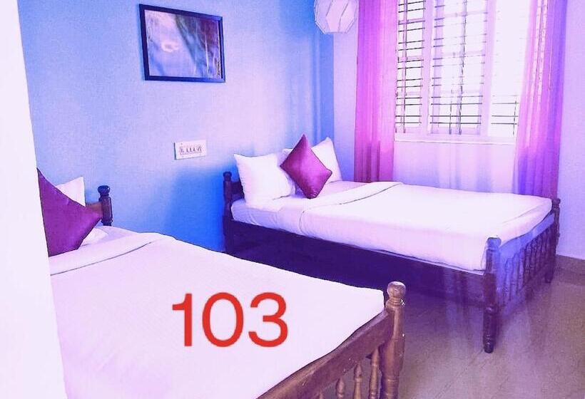 בית מלון כפרי Mountain View Villas Of Coorg