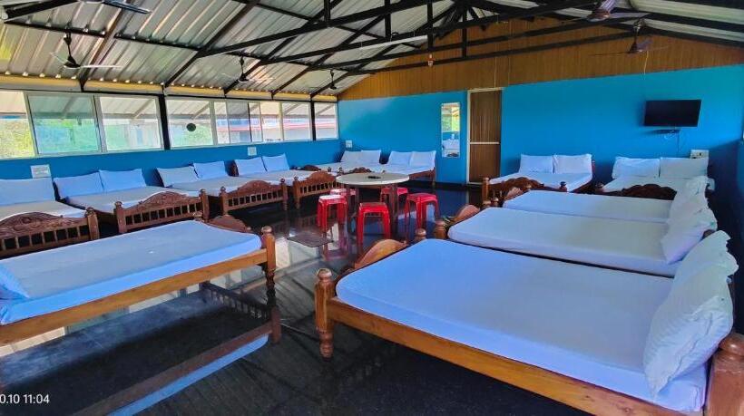 בית מלון כפרי Mountain View Villas Of Coorg