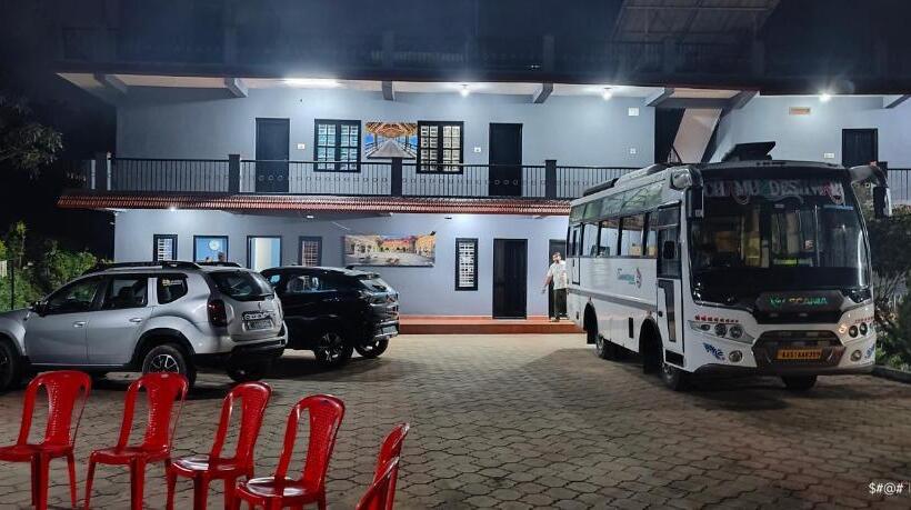 בית מלון כפרי Mountain View Villas Of Coorg