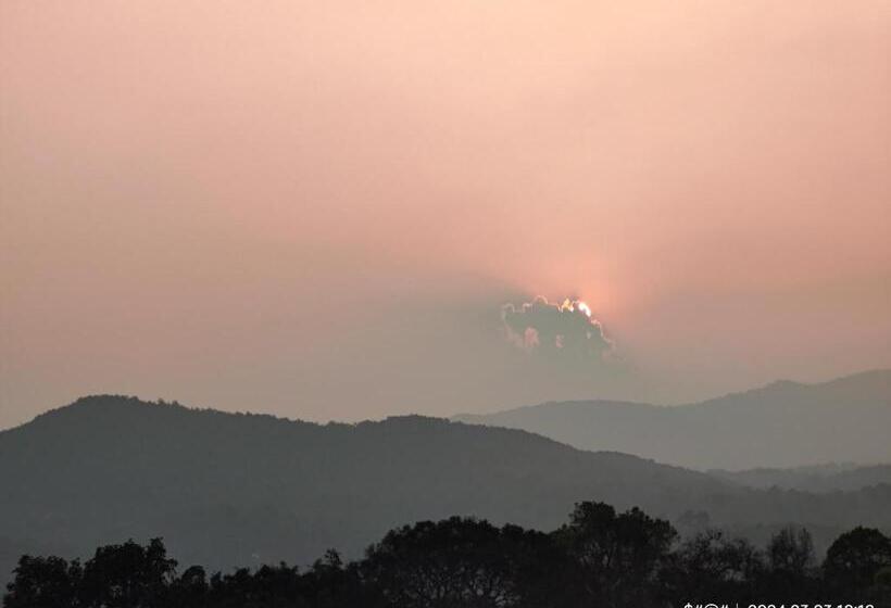 בית מלון כפרי Mountain View Villas Of Coorg