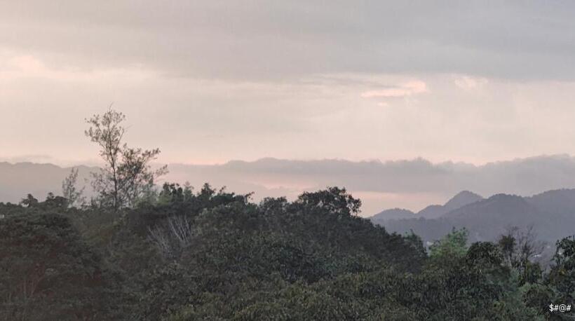 בית מלון כפרי Mountain View Villas Of Coorg