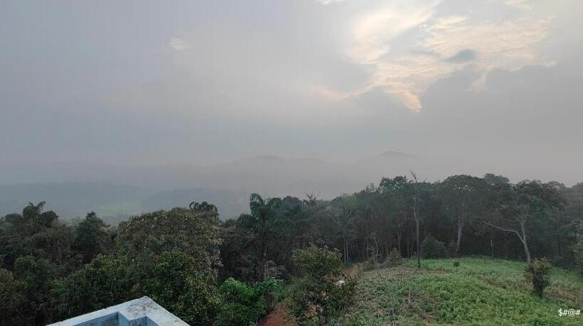 בית מלון כפרי Mountain View Villas Of Coorg