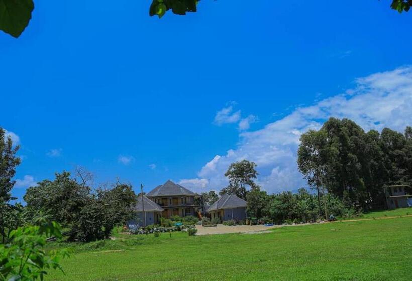 هتل Mt. Rwenzori Golf Resort & Spa