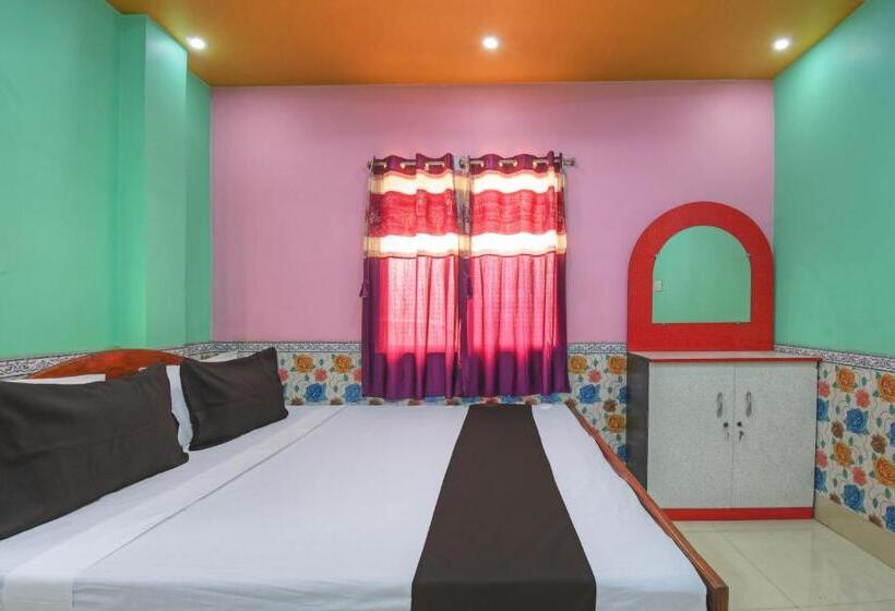 호텔 Oyo Yuvraj Lodge And