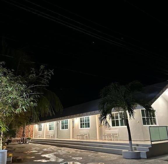 فندق Posadas Luz De Mar