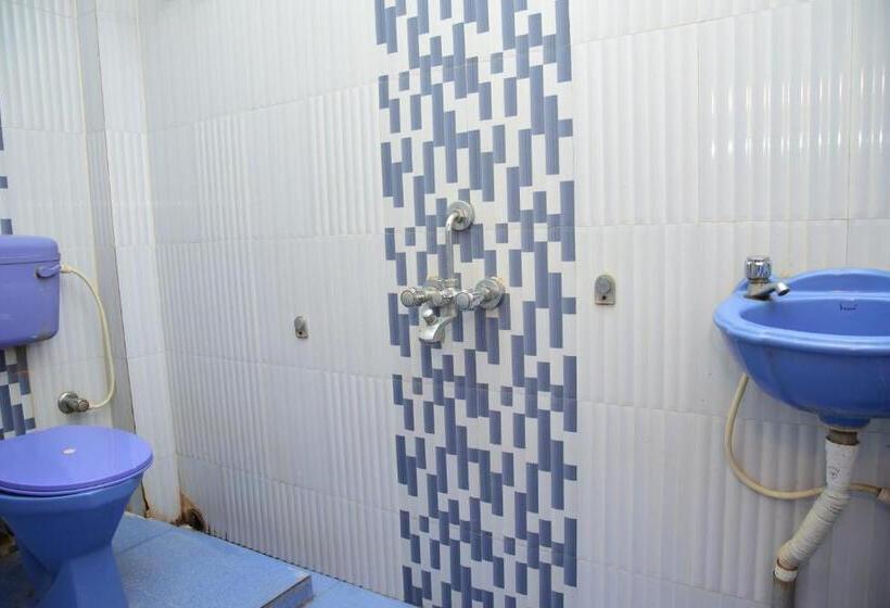 فندق Rowdralaya Residency