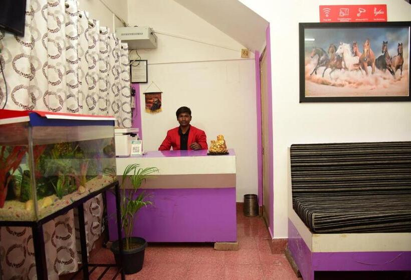 فندق Rowdralaya Residency