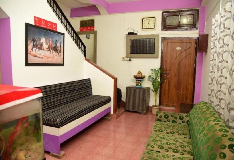 فندق Rowdralaya Residency