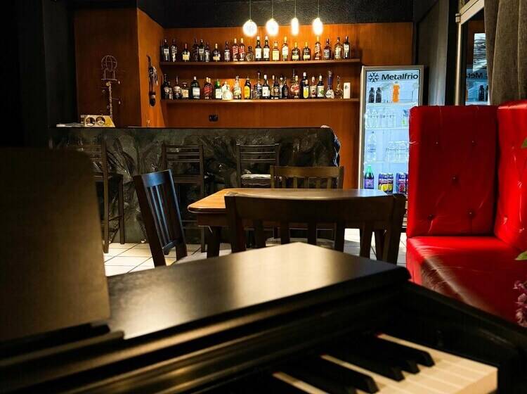 هتل Sexta Avenida