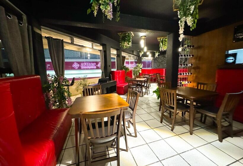 هتل Sexta Avenida