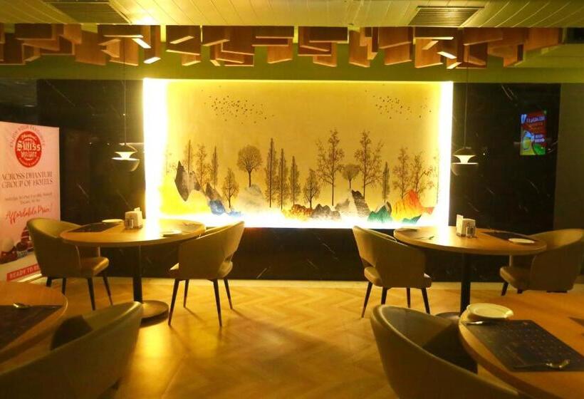 فندق Shubham Palace