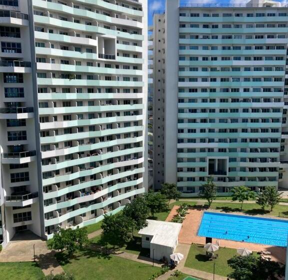 هتل The Residences At Commonwealth Quezon City By Snazzy Staycation