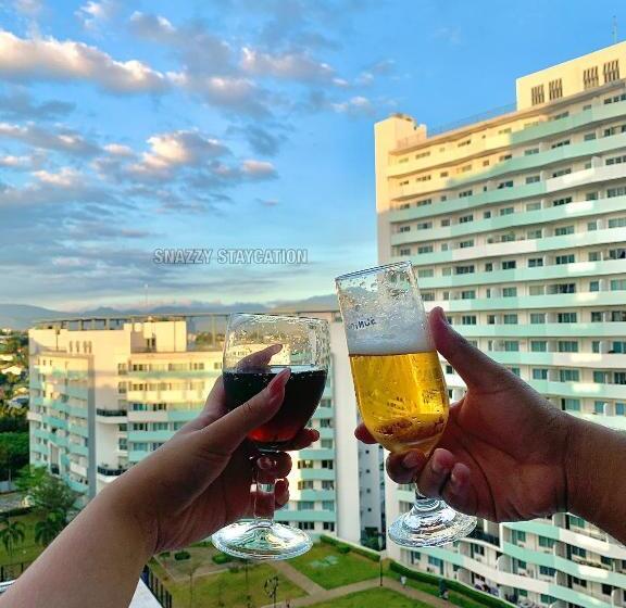 هتل The Residences At Commonwealth Quezon City By Snazzy Staycation