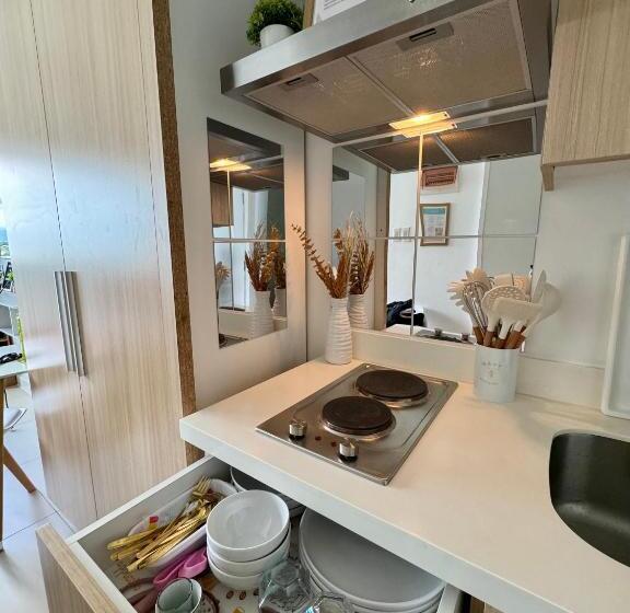 هتل The Residences At Commonwealth Quezon City By Snazzy Staycation