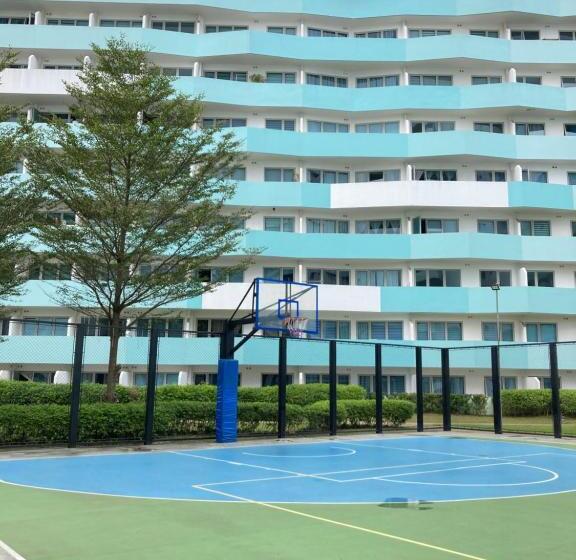 هتل The Residences At Commonwealth Quezon City By Snazzy Staycation