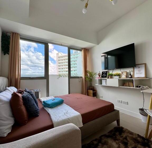 هتل The Residences At Commonwealth Quezon City By Snazzy Staycation