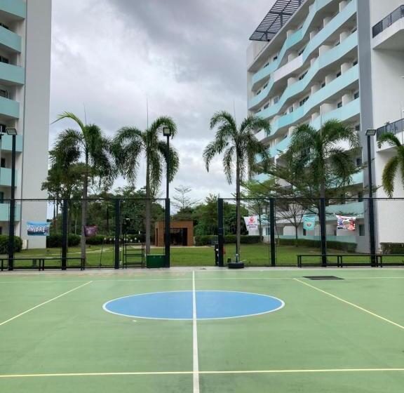 هتل The Residences At Commonwealth Quezon City By Snazzy Staycation