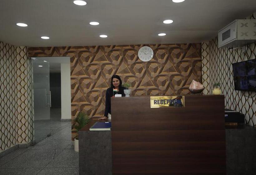 酒店 The Anvi Residency Sector 122