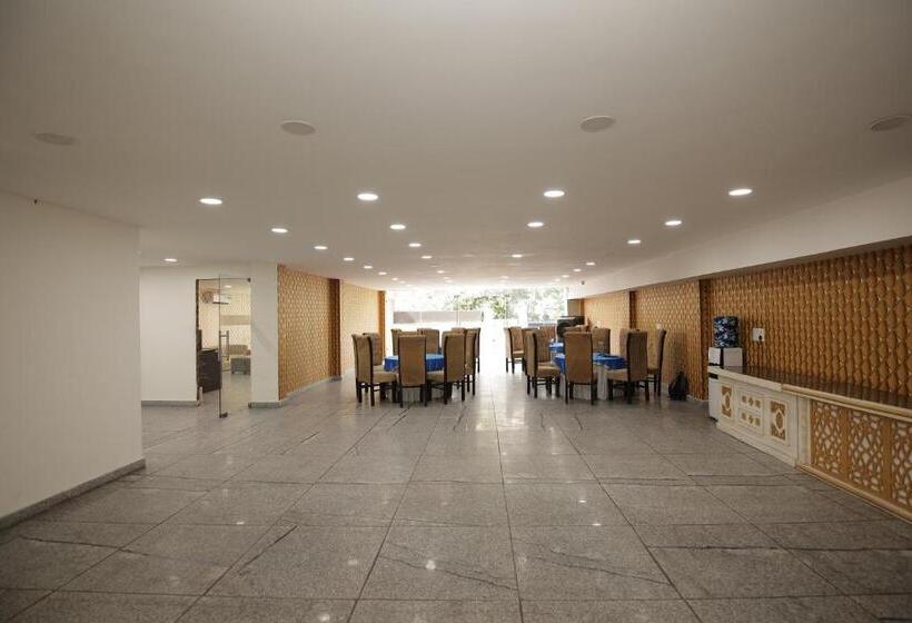 酒店 The Anvi Residency Sector 122