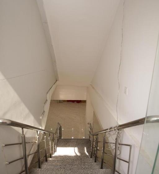 酒店 The Anvi Residency Sector 122