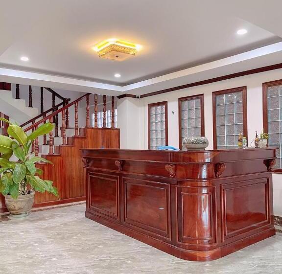 هتل Vangvieng Sisavang Mountain View