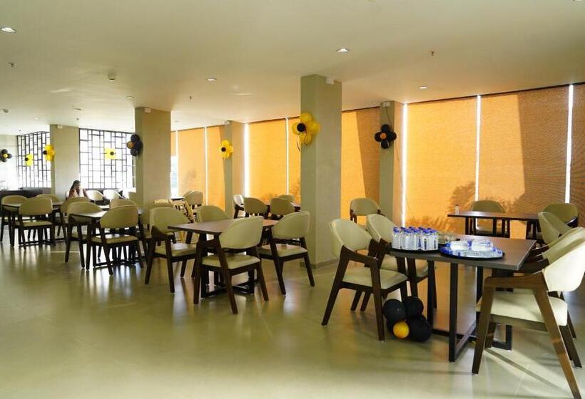 בית מלון כפרי Vindhyachal Resort