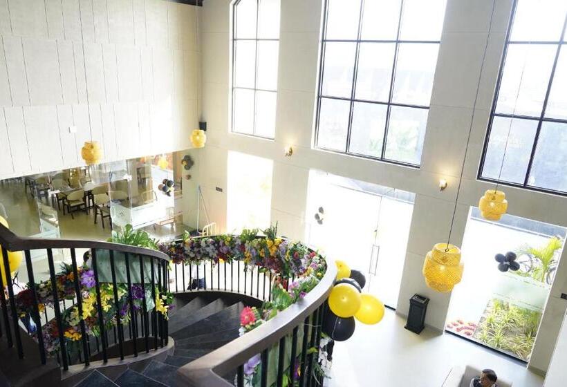 בית מלון כפרי Vindhyachal Resort