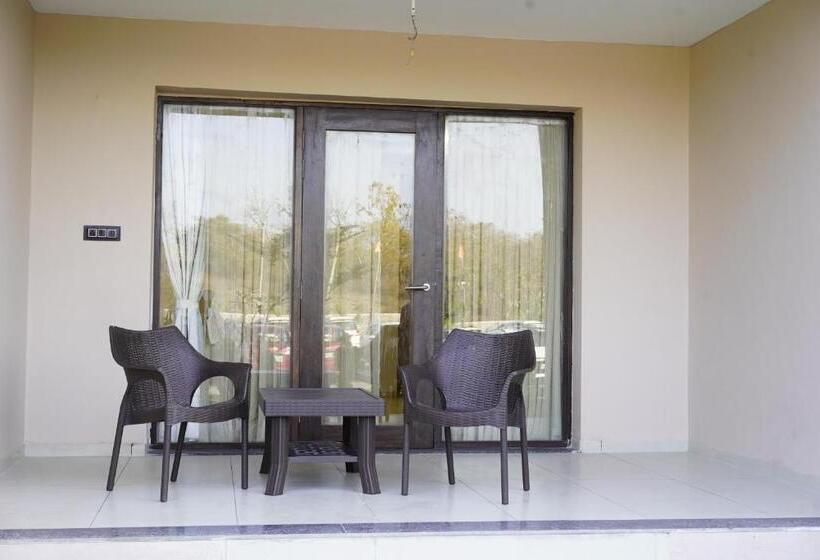 בית מלון כפרי Vindhyachal Resort