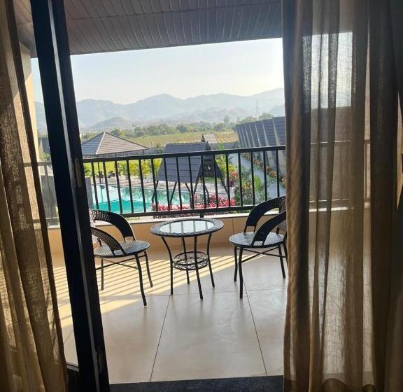 בית מלון כפרי Vindhyachal Resort