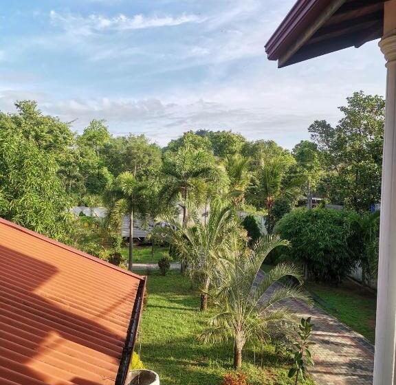 ホテル White Star