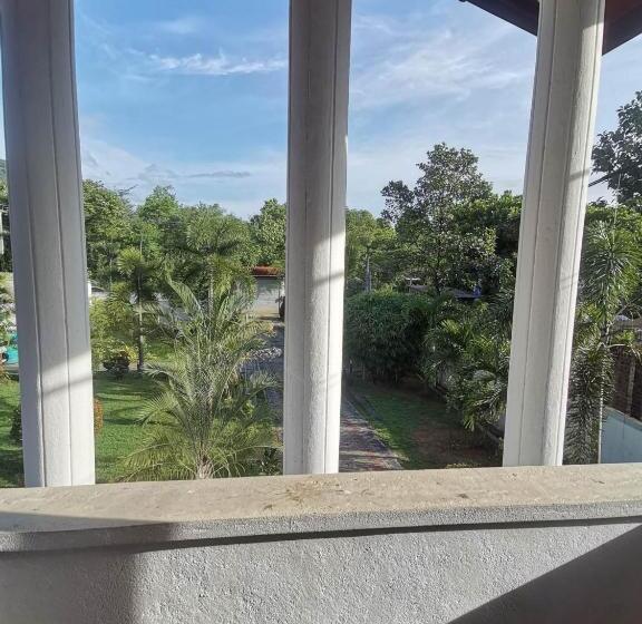 ホテル White Star