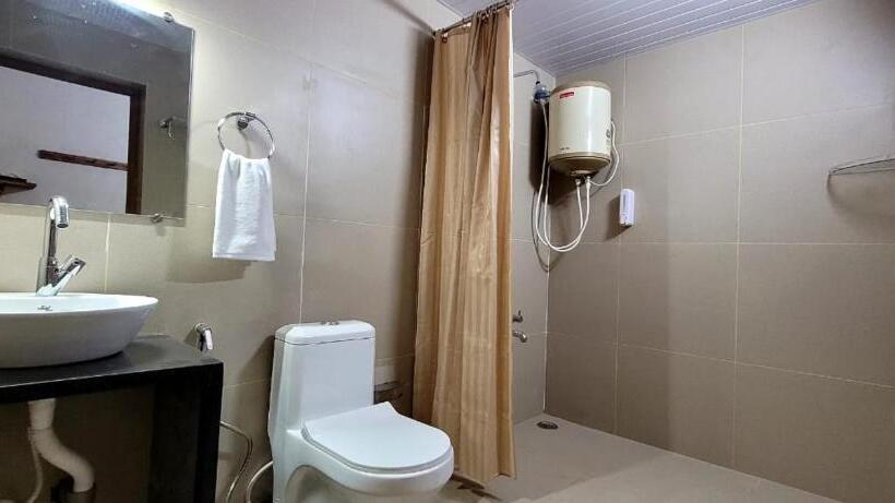 Отель Wild Kasarwadi