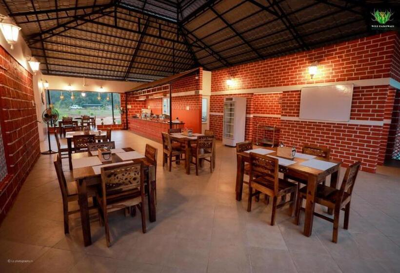 فندق Wild Kasarwadi