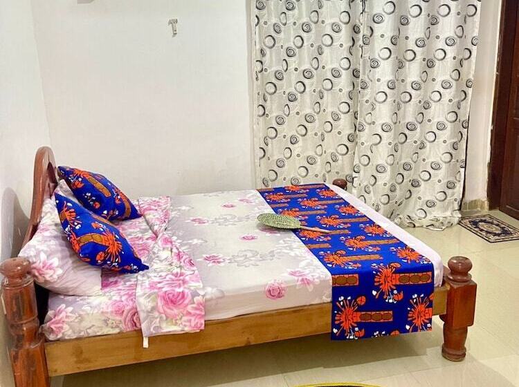 Mystic Manor Stonetown B&b