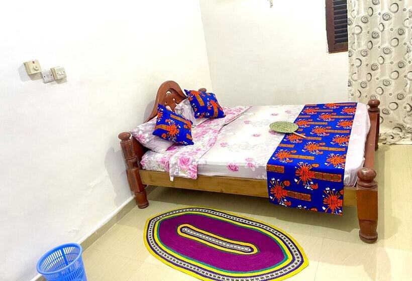 Mystic Manor Stonetown B&b