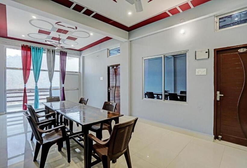 Oyo Paramount Hotel And Restaurant