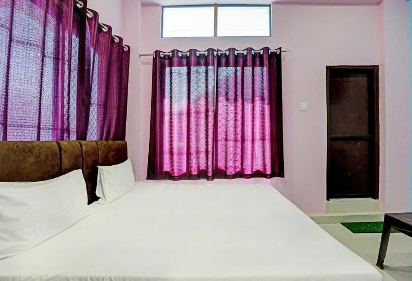 Oyo Paramount Hotel And Restaurant