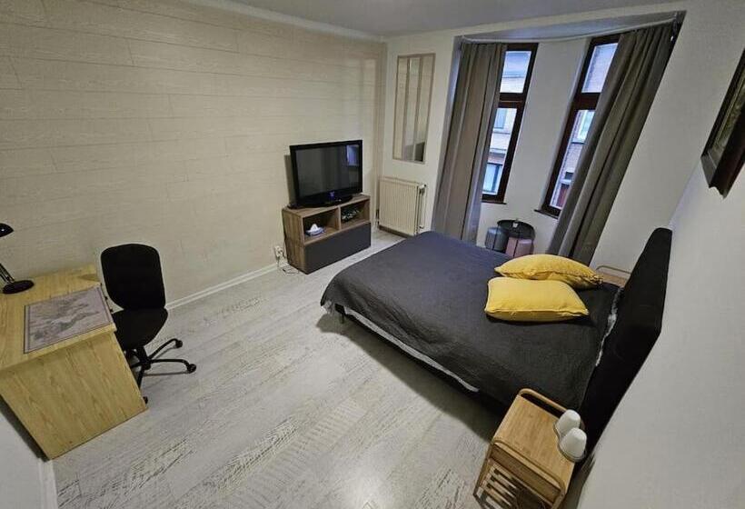 بنسيون Beautiful, Renovated Fully Self Contained Room