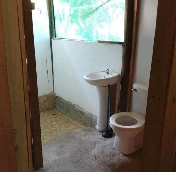 پانسیون Cabinas Casa Jungla