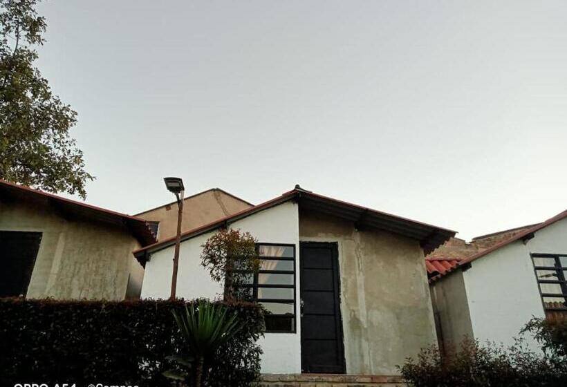 ペンション Casa Bahareque Hospedaje