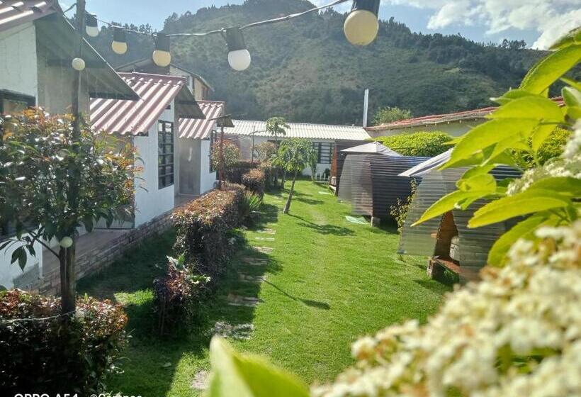 پانسیون Casa Bahareque Hospedaje